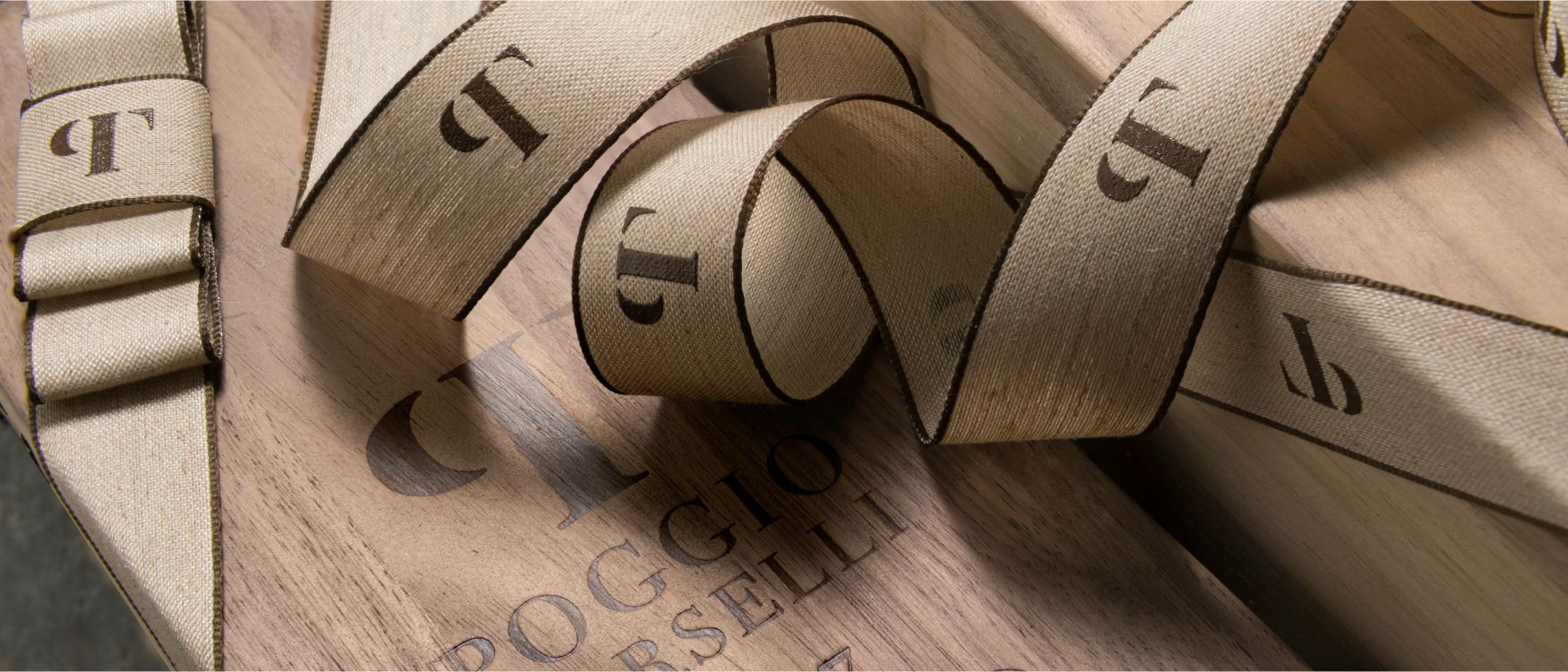 Confezione elegante con nastro